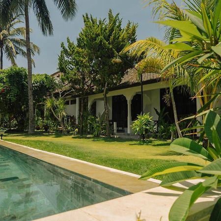The Confidential Mandalika Hotel Kuta  Exterior photo